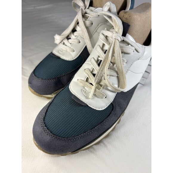 Universal Thread, Men Size 9 Sneakers, Blue & White Flux, Leather Round Toe ￼ - Picture 2 of 7